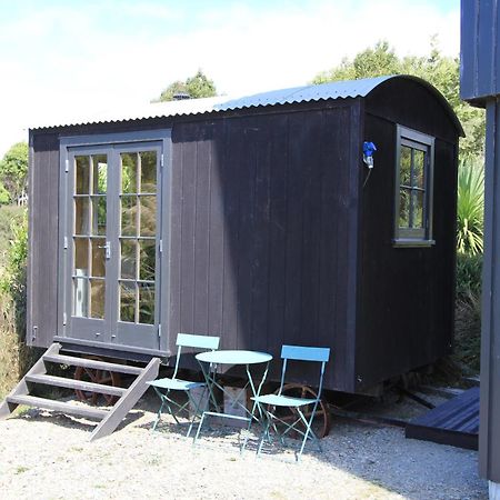 The Bird Hide - Rustic Luxury By The Water Hotel Dunedin Exterior photo