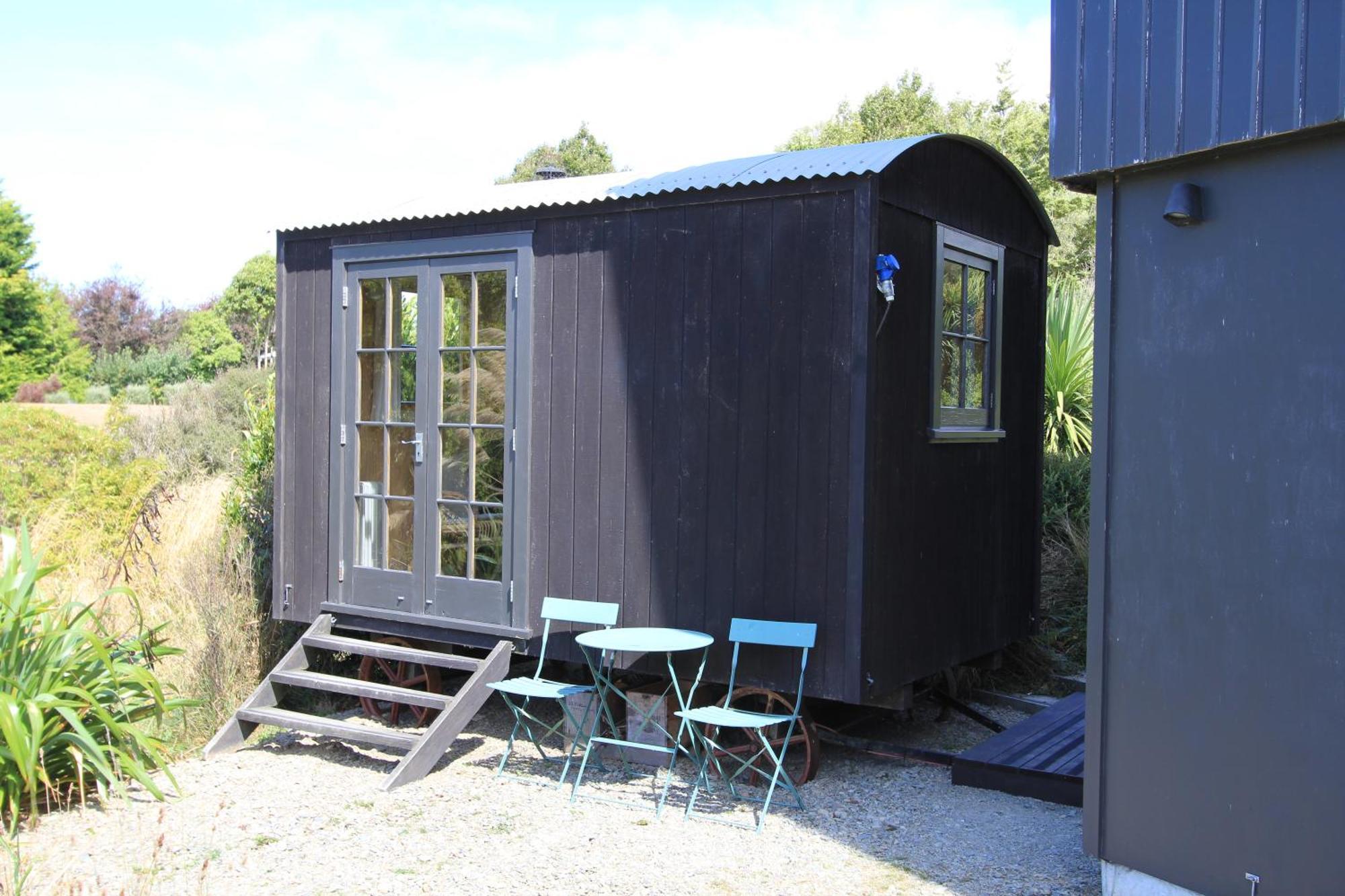 The Bird Hide - Rustic Luxury By The Water Hotel Dunedin Exterior photo